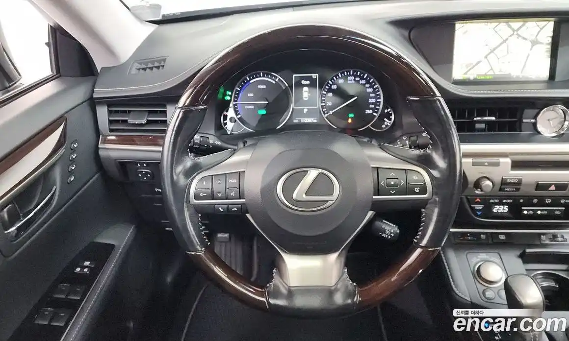 Lexus ES 2017 2.5 Автомат в Москве № 168307, фото 13