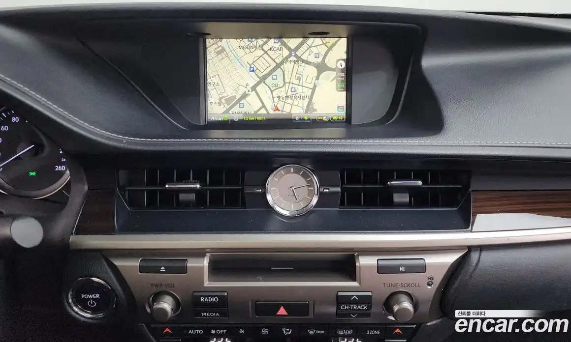 Lexus ES 2017 2.5 Автомат в Москве № 168307, фото 15