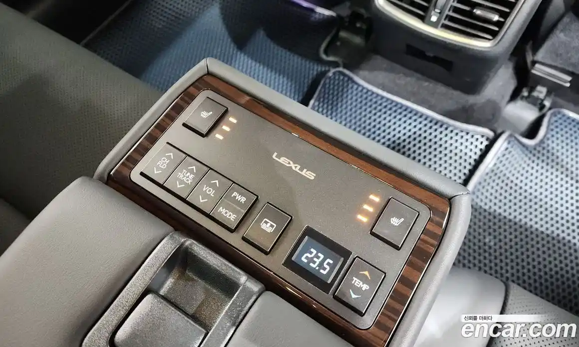 Lexus ES 2017 2.5 Автомат в Москве № 168307, фото 19