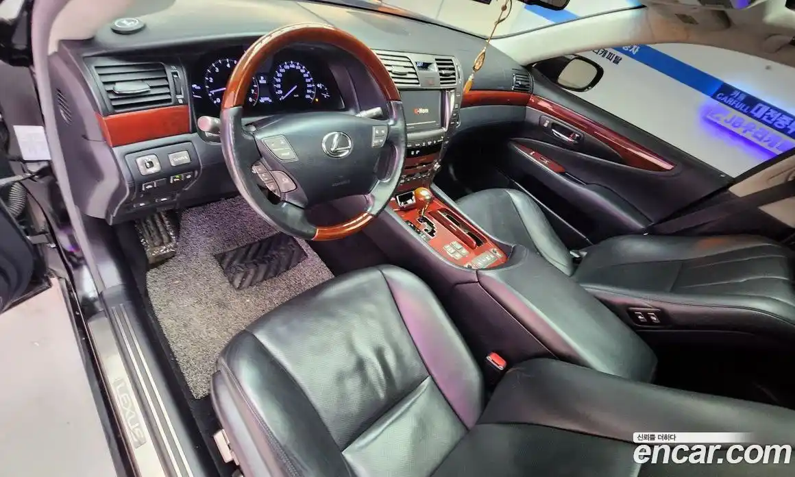 Lexus LS 2008 5.0 Автомат в Москве № 168345, фото 15