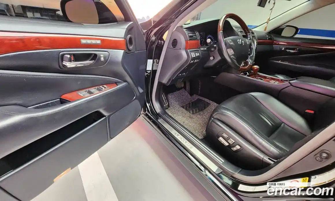 Lexus LS 2008 5.0 Автомат в Москве № 168345, фото 16