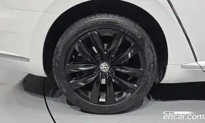 Volkswagen Arteon 2019 2.0 Автомат в Москве № 168901, миниатюра 4