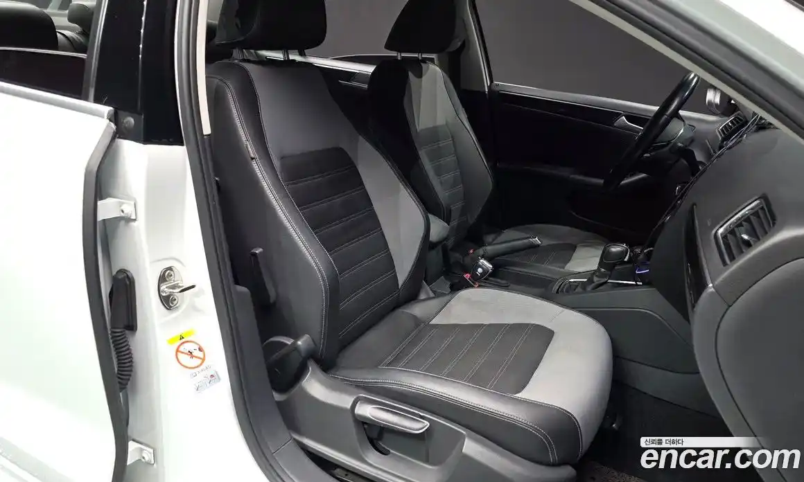 Volkswagen Jetta 2015 2.0 Автомат в Москве № 169062, фото 19