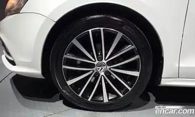 Volkswagen Jetta 2015 2.0 Автомат в Москве № 169062, миниатюра 6