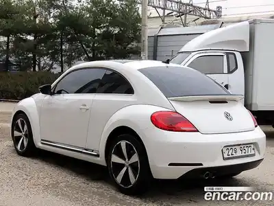 Volkswagen Beatle 2013 2.0 Автомат в Москве № 169270, миниатюра 3