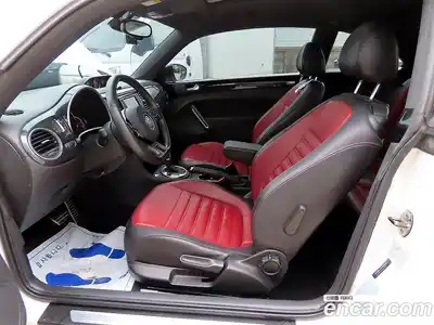 Volkswagen Beatle 2013 2.0 Автомат в Москве № 169270, миниатюра 5