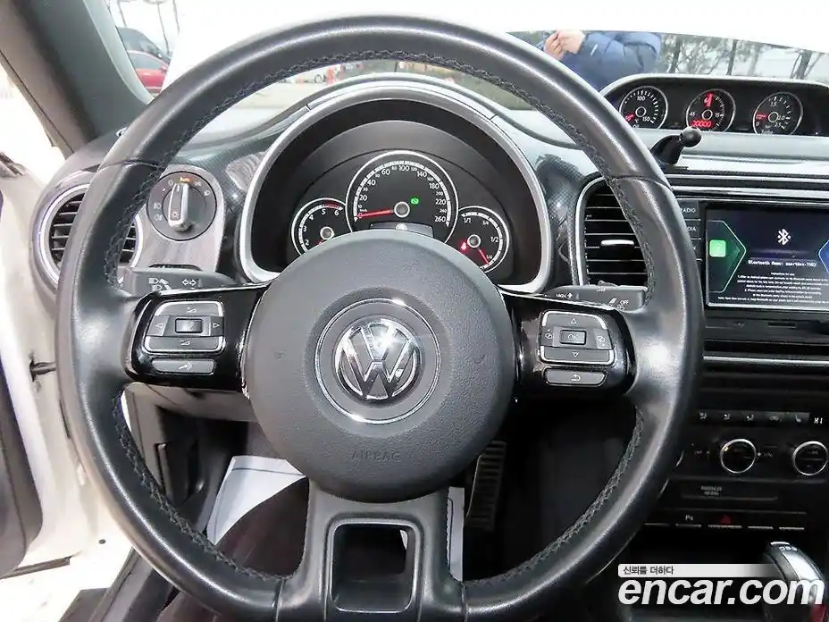 Volkswagen Beatle 2013 2.0 Автомат в Москве № 169270, фото 8