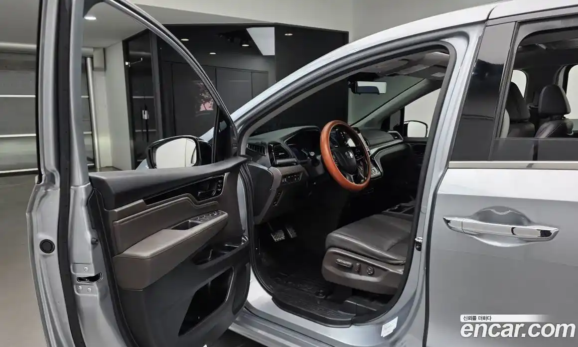 Honda Odyssey 2018 3.5 Автомат в Москве № 170594, фото 19