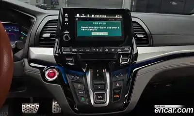 Honda Odyssey 2018 3.5 Автомат в Москве № 170594, миниатюра 10