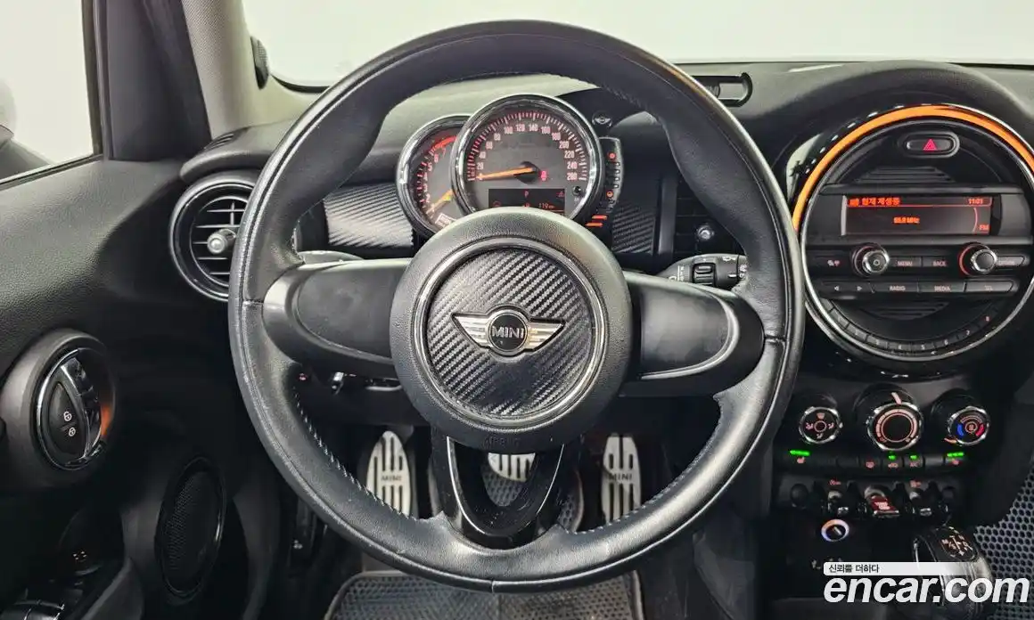 Mini Cooper 2015 1.5 Автомат в Москве № 172195, фото 13