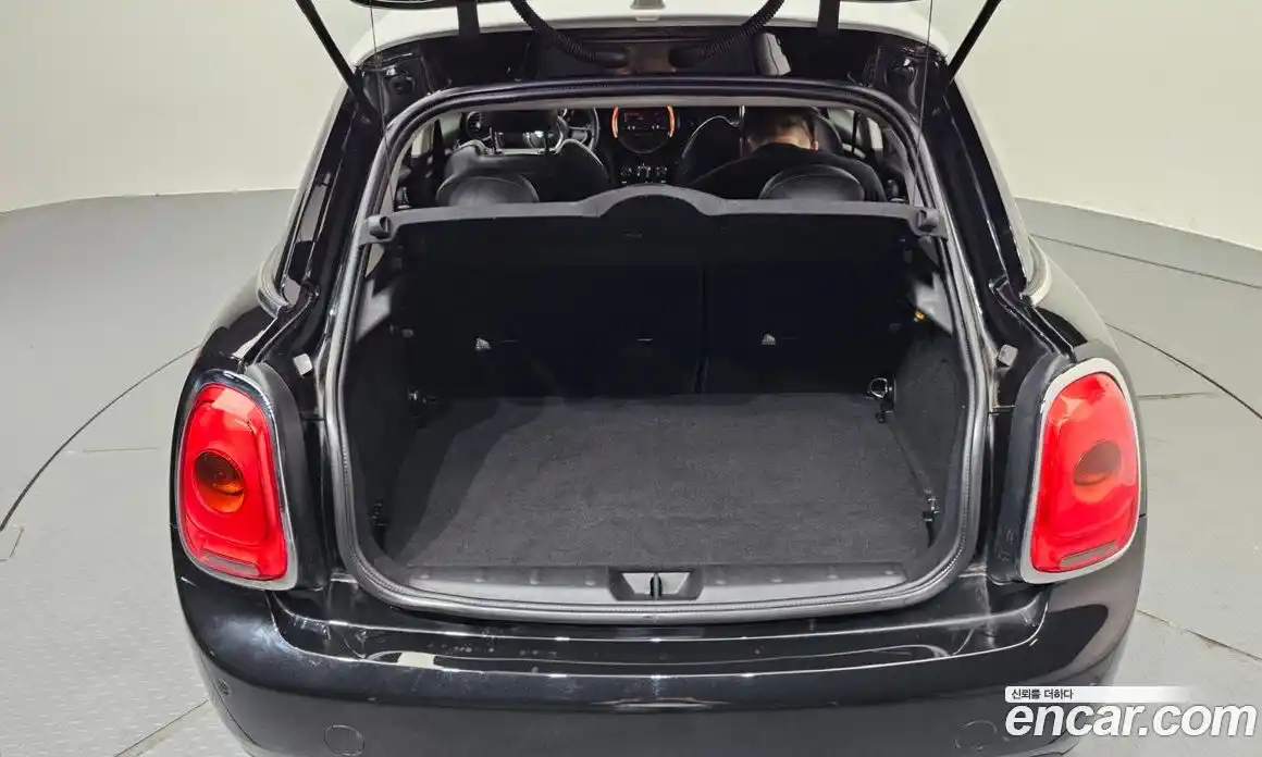 Mini Cooper 2015 1.5 Автомат в Москве № 172195, фото 20