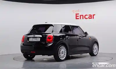 Mini Cooper 2015 1.5 Автомат в Москве № 172195, миниатюра 2