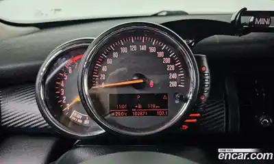 Mini Cooper 2015 1.5 Автомат в Москве № 172195, миниатюра 8