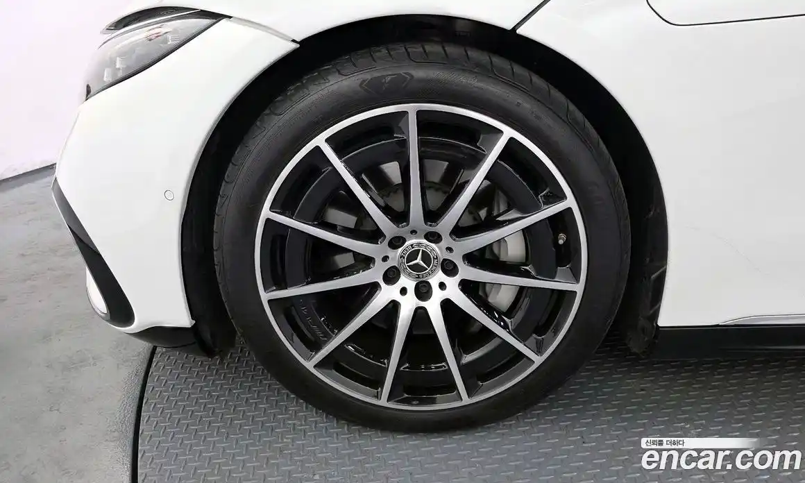 Mercedes-Benz EQS 2023 0.3 Автомат в Москве № 178999, фото 10