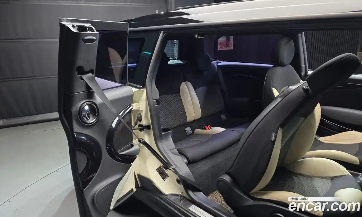 Mini Clubman 2009 1.6 Автомат в Москве № 179897, фото 4