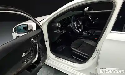 Mercedes-Benz A-Class 2022 2.0 Автомат в Москве № 183741, миниатюра 2