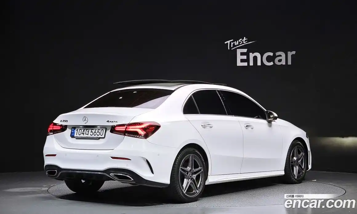 Mercedes-Benz A-Class 2022 2.0 Автомат в Москве № 183741, фото 4