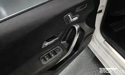 Mercedes-Benz A-Class 2022 2.0 Автомат в Москве № 183741, миниатюра 10