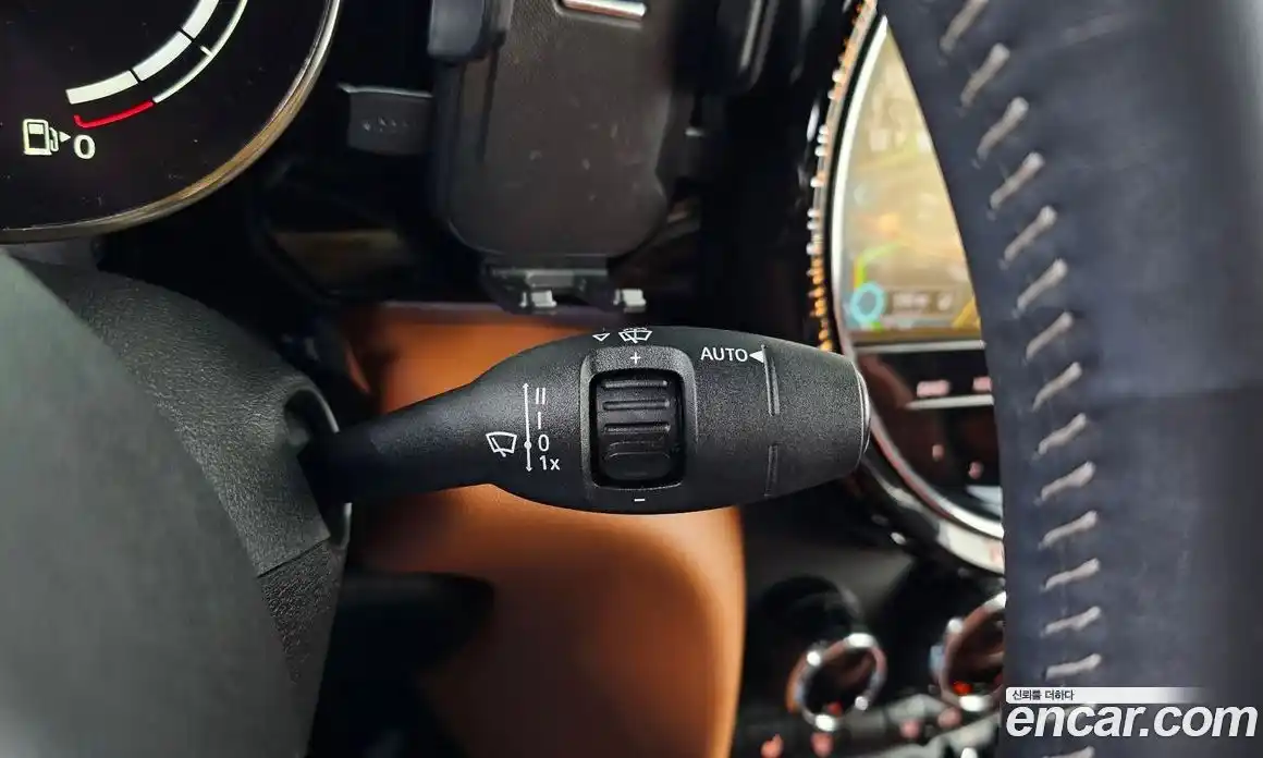 Mini Cooper Convertible 2024 2.0 Автомат в Москве № 188313, фото 1