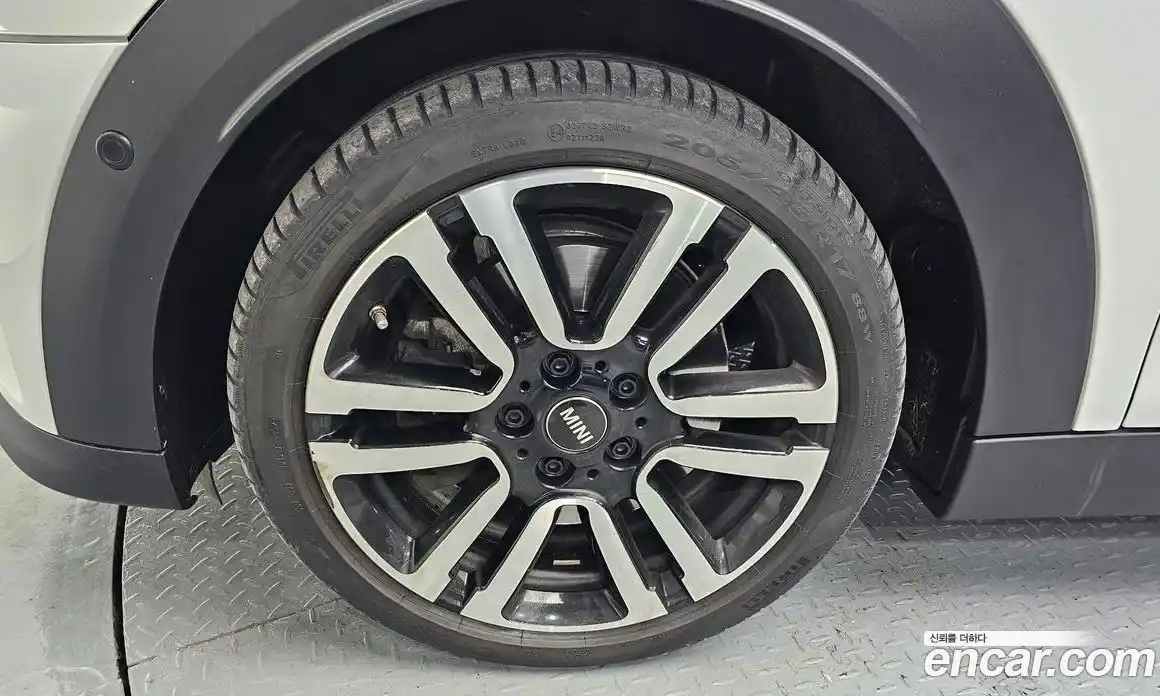 Mini Cooper Convertible 2024 2.0 Автомат в Москве № 188313, фото 3