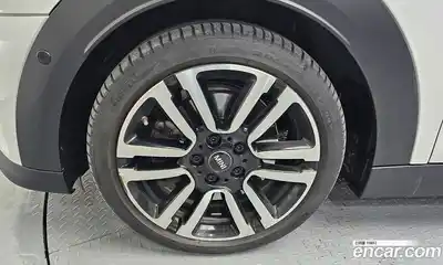 Mini Cooper Convertible 2024 2.0 Автомат в Москве № 188313, миниатюра 3