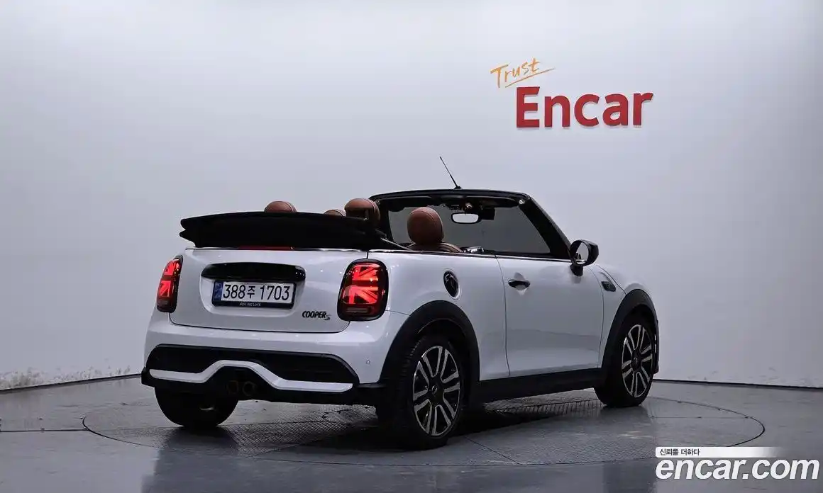 Mini Cooper Convertible 2024 2.0 Автомат в Москве № 188313, фото 8