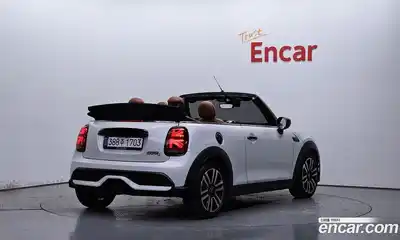 Mini Cooper Convertible 2024 2.0 Автомат в Москве № 188313, миниатюра 8