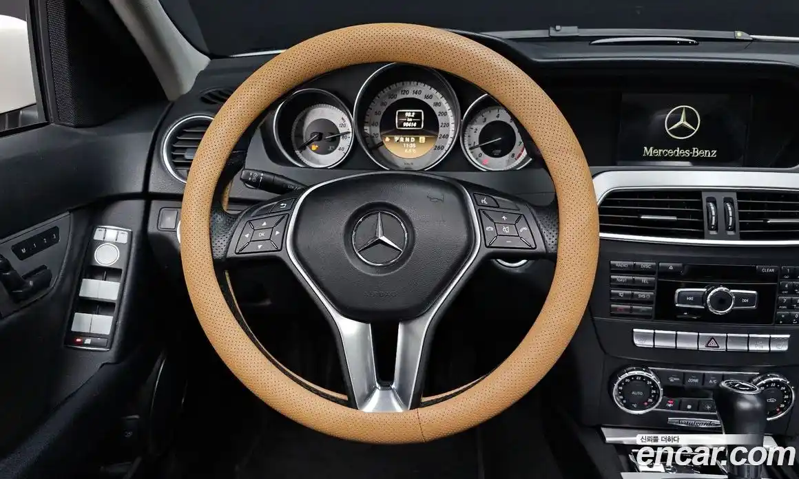 Mercedes-Benz C-Class 2012 1.8 Автомат в Москве № 193973, фото 13