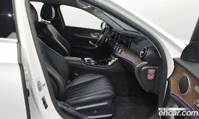 Mercedes-Benz E-Class 2017 1.9 Автомат в Москве № 194160, миниатюра 11