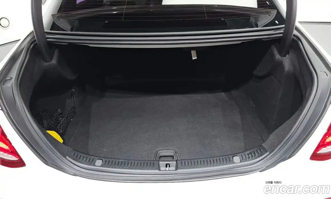 Mercedes-Benz E-Class 2017 1.9 Автомат в Москве № 194160, фото 20