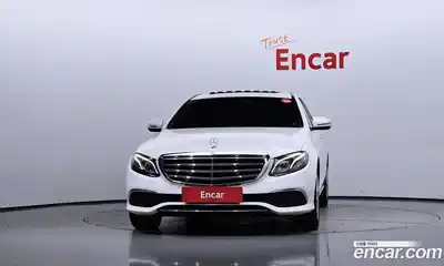 Mercedes-Benz E-Class 2017 1.9 Автомат в Москве № 194160, миниатюра 3