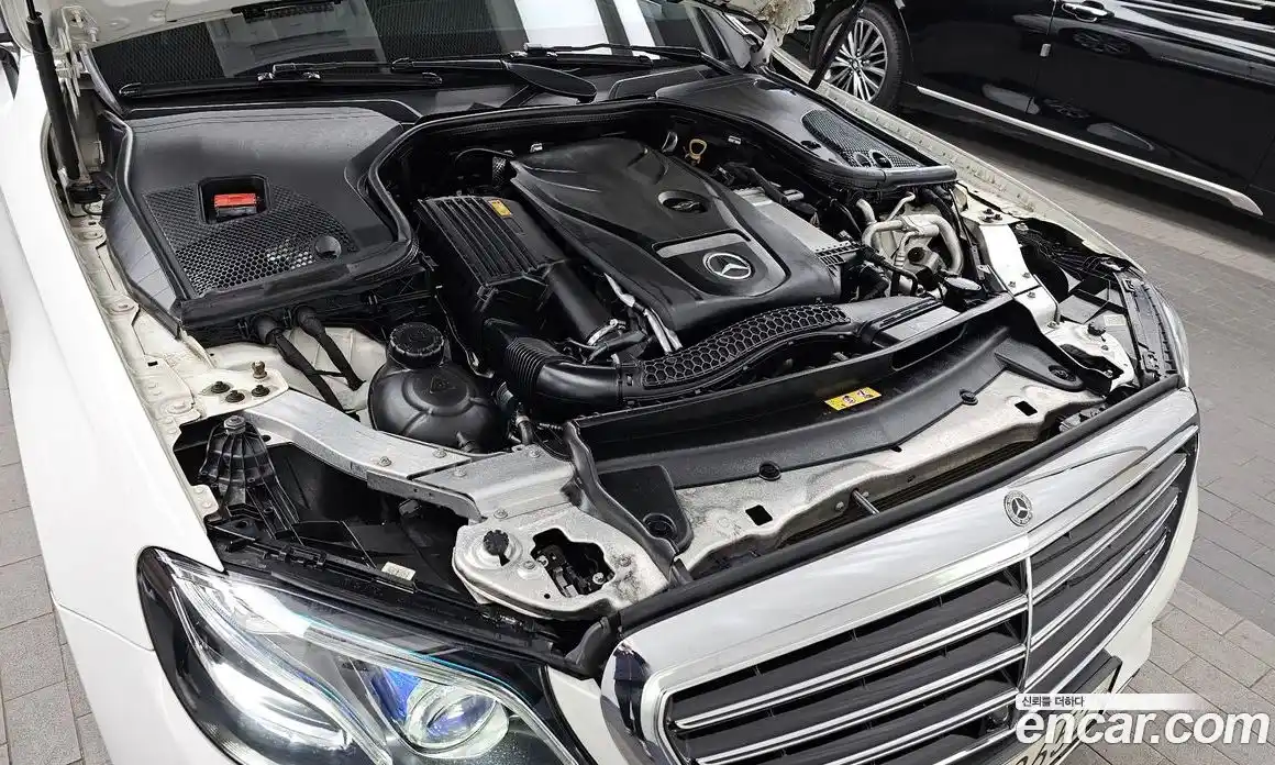 Mercedes-Benz E-Class 2018 2.0 Автомат в Москве № 194520, фото 11