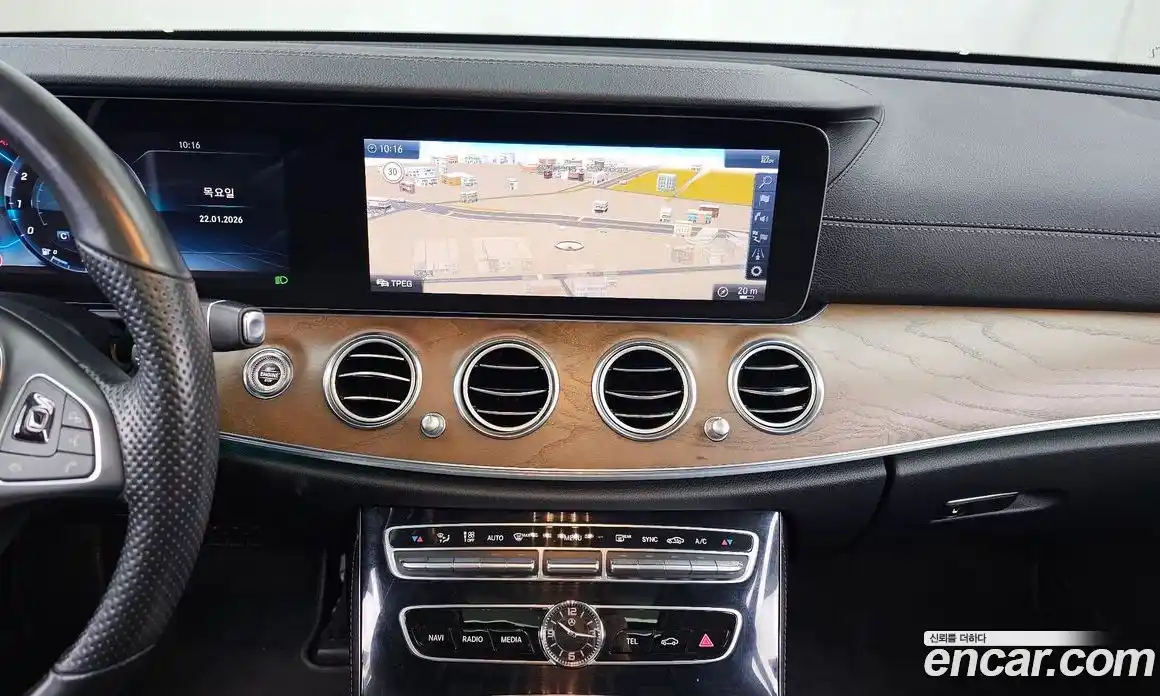 Mercedes-Benz E-Class 2018 2.0 Автомат в Москве № 194520, фото 13