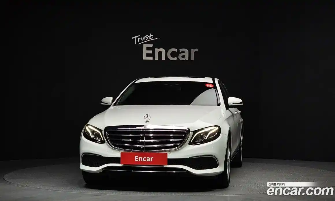 Mercedes-Benz E-Class 2018 2.0 Автомат в Москве № 194520, фото 19