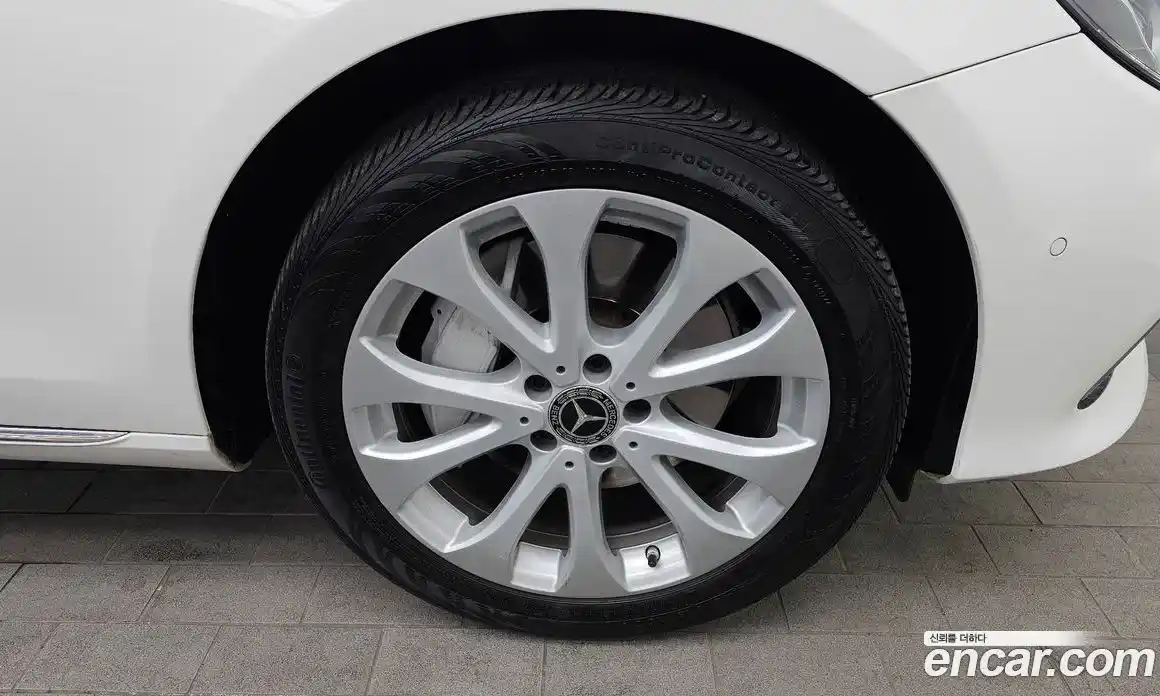 Mercedes-Benz E-Class 2018 2.0 Автомат в Москве № 194520, фото 9