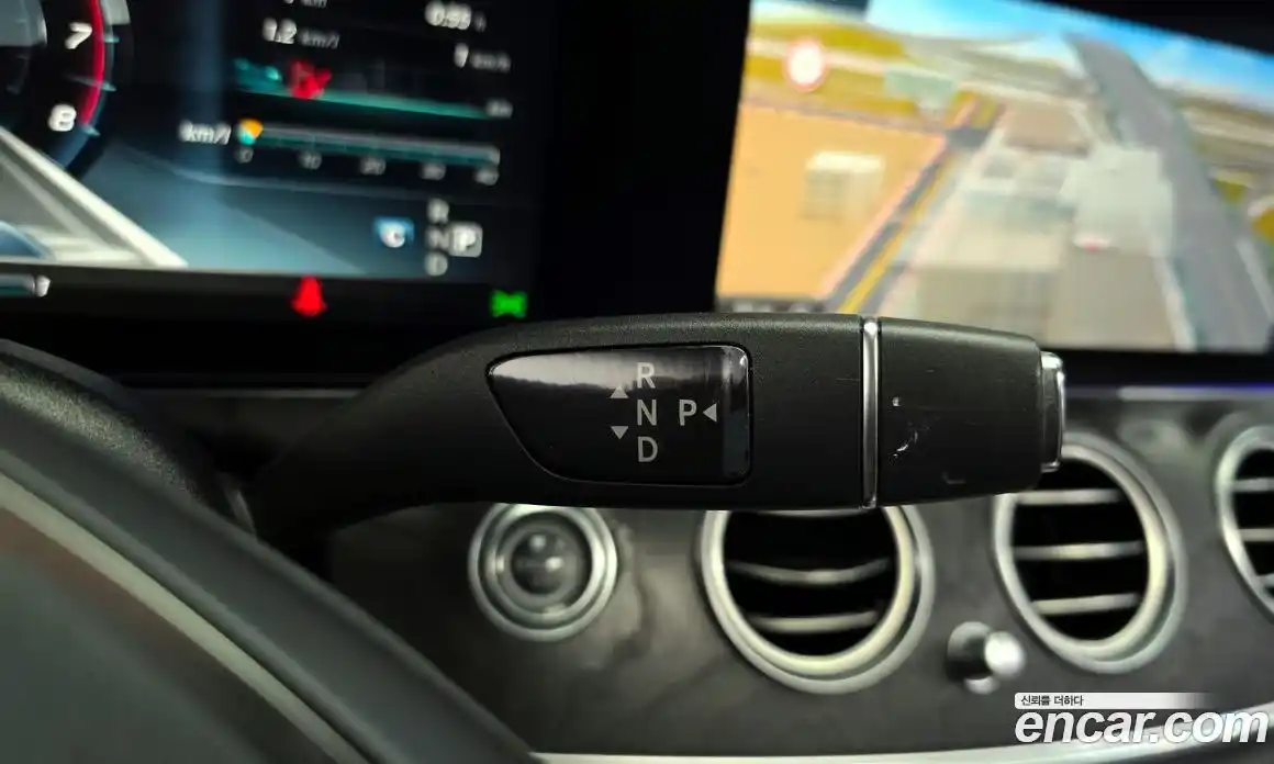 Mercedes-Benz E-Class 2017 2.0 Автомат в Москве № 195536, фото 16