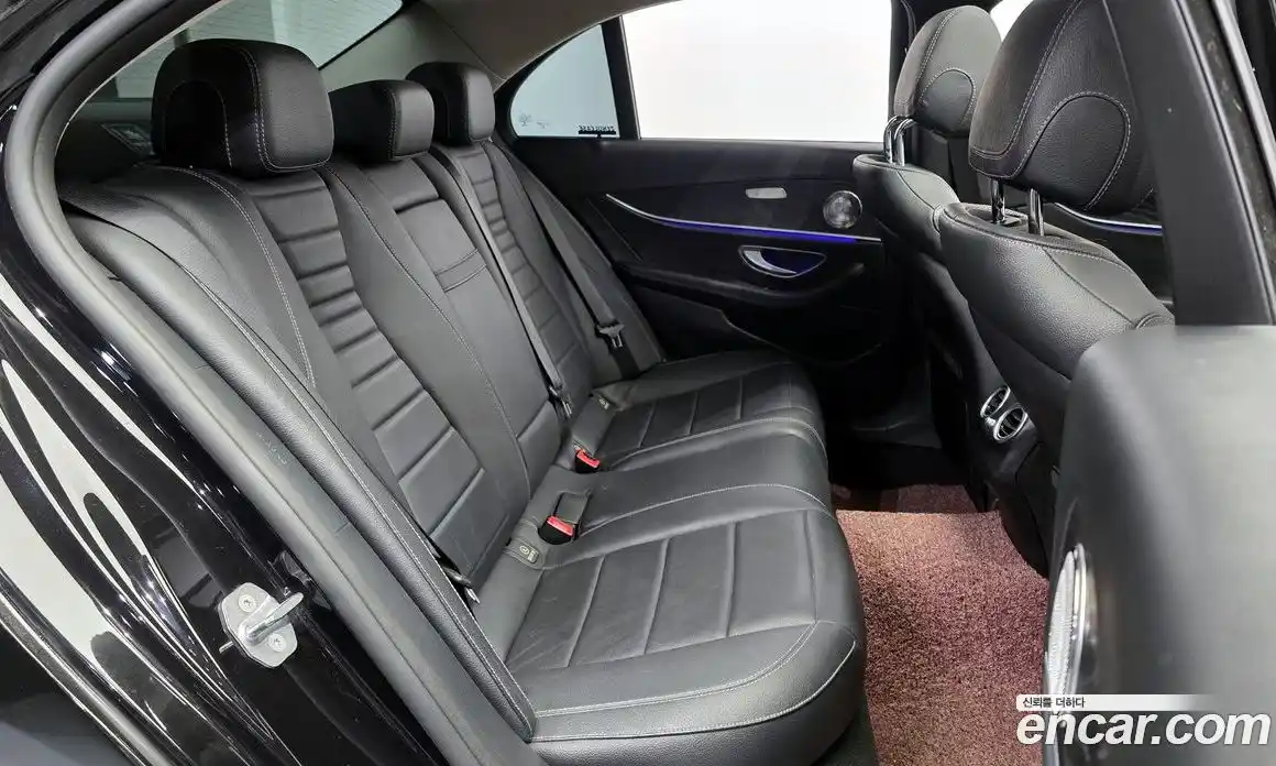 Mercedes-Benz E-Class 2017 2.0 Автомат в Москве № 195536, фото 19