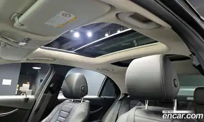 Mercedes-Benz E-Class 2017 2.0 Автомат в Москве № 195536, миниатюра 3