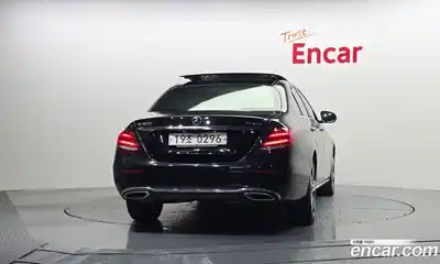 Mercedes-Benz E-Class 2017 2.0 Автомат в Москве № 195536, миниатюра 4