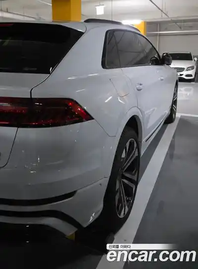 Audi Q8 2023 3.0 Автомат в Москве № 196032, миниатюра 2