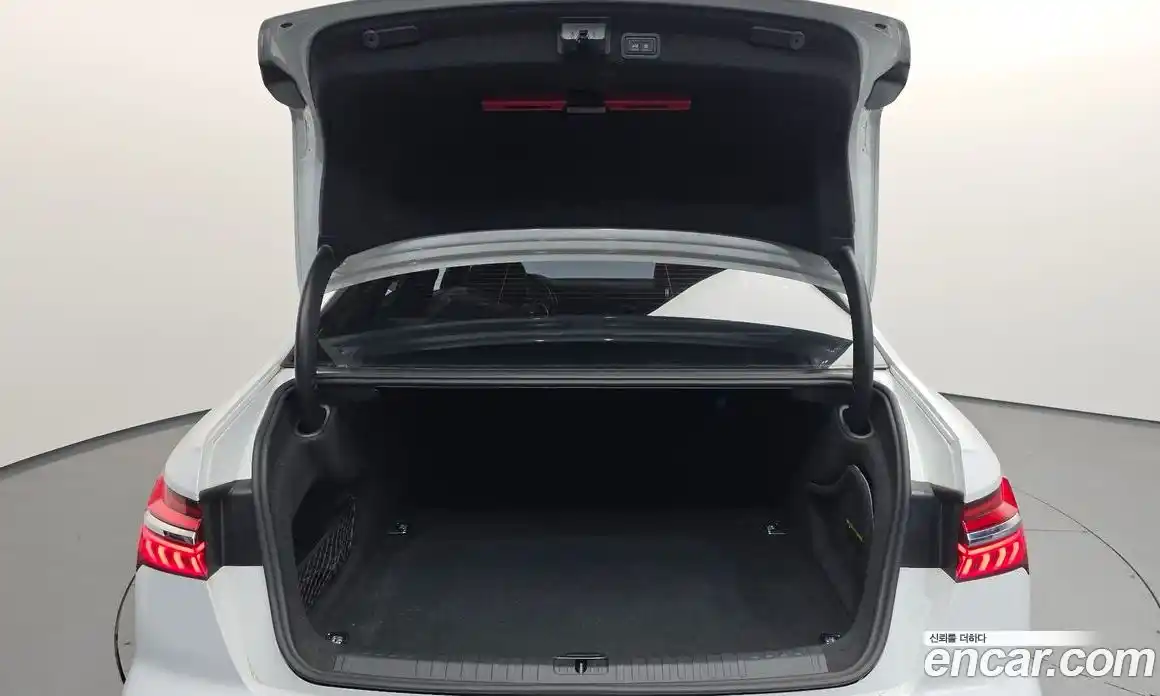 Audi A6 2021 2.0 Автомат в Москве № 196127, фото 11