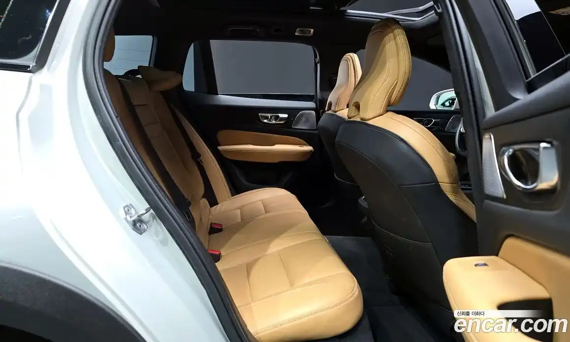 Volvo V60 2021 2.0 Автомат в Москве № 196917, фото 12