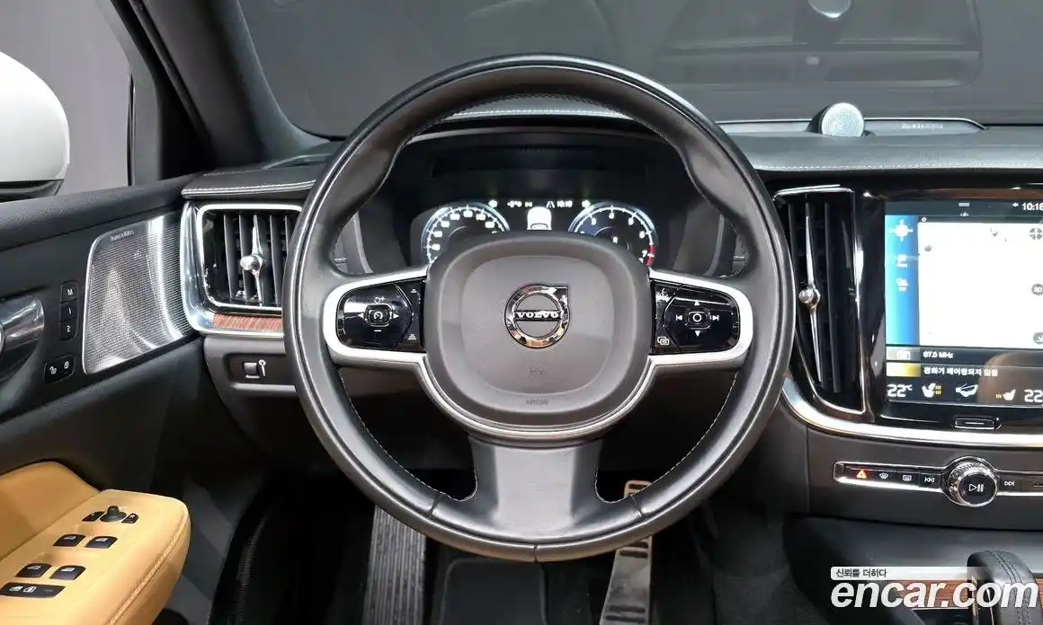 Volvo V60 2021 2.0 Автомат в Москве № 196917, фото 13