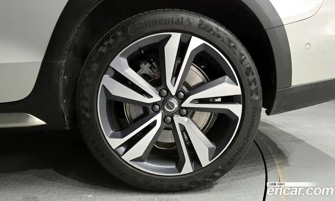 Volvo V60 2021 2.0 Автомат в Москве № 196917, фото 5