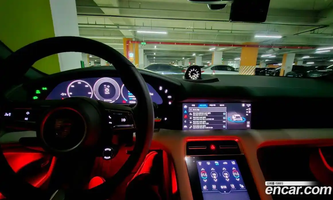 Porsche Taycan 2025 0.1 Автомат в Москве № 197716, фото 8