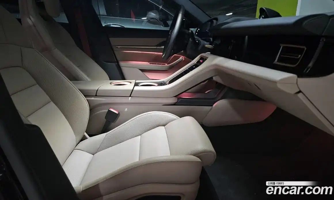 Porsche Taycan 2025 0.1 Автомат в Москве № 197716, фото 9