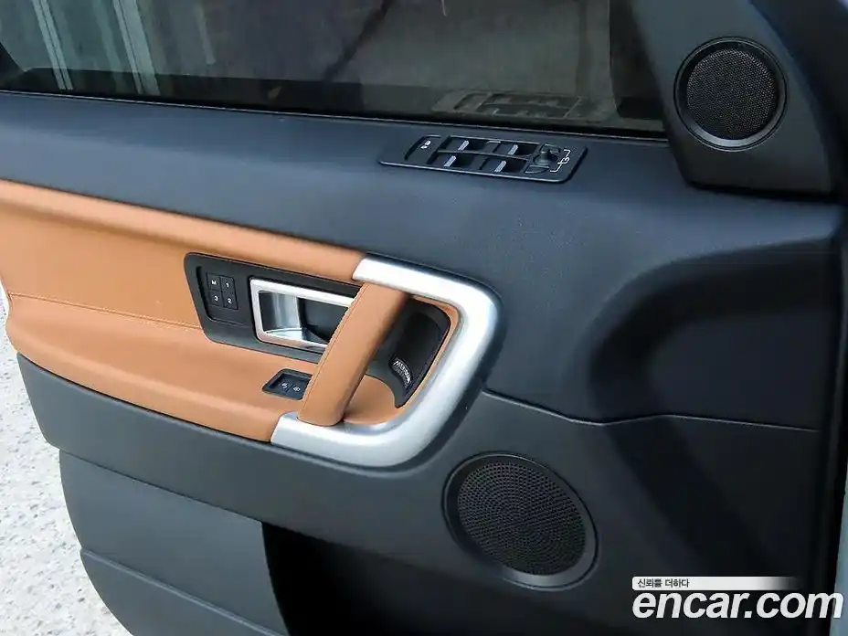 Land Rover Discovery Sport 2018 2.0 Автомат в Москве № 198291, фото 11