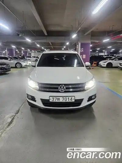 Volkswagen Tiguan, 2015