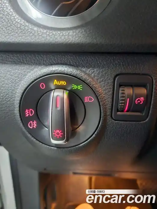 Volkswagen Tiguan 2015 2.0 Автомат в Москве № 199333, фото 19