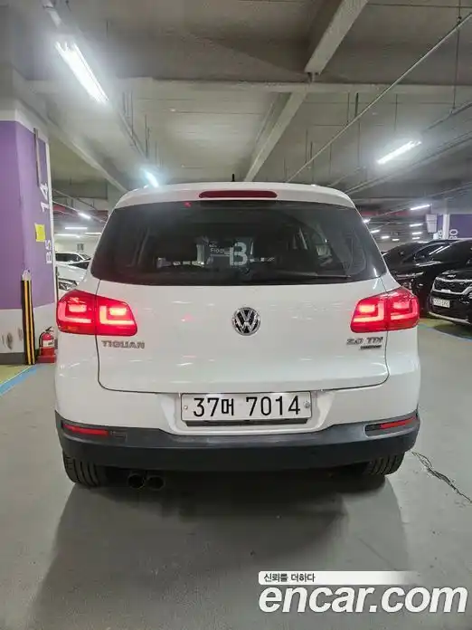 Volkswagen Tiguan 2015 2.0 Автомат в Москве № 199333, фото 3
